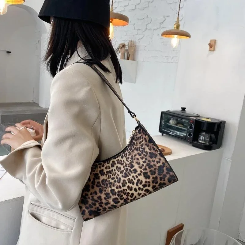 Underarm Bag for Women\'s Autumn New Leopard Print Retro Texture Shoulder Bag Trendy Niche Design Mini Crossbody Bag