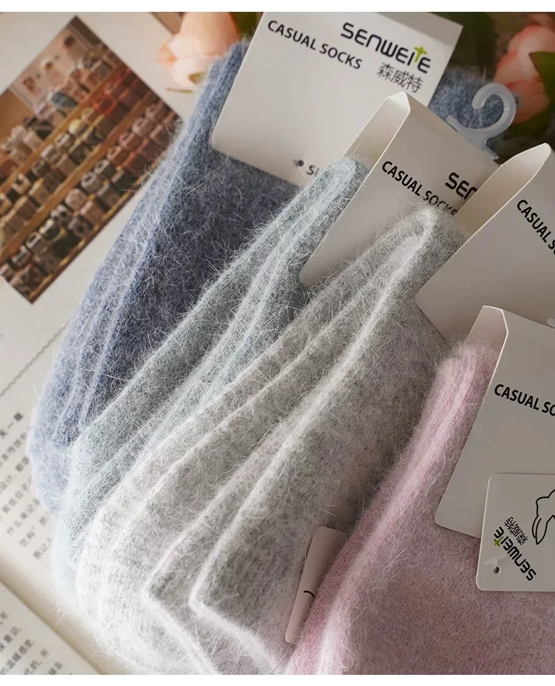 Socken Freizeit Knöchel- und Wadenlänge Flauschig Herbst Winter Kaninchenfell Damen Mittellange Verdickte Warme Weiche Wollsocken 8W96 – Detail 5