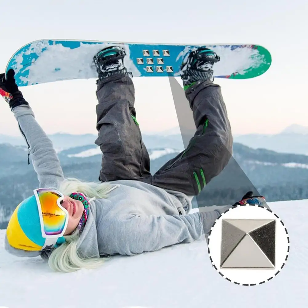 10 Pcs 1.5*1cm Snowboard Stomp Pads Zinc Alloy Pyramid Studs Anti-Slip Ski Snowboard Grip Stomp Mat For Winter Sports Ski Tool