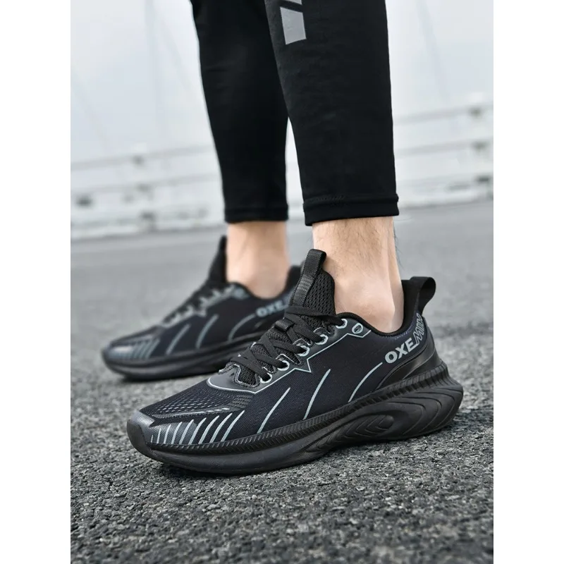 

New Cushioning Running Shoes For Men Suitable Heavy Runners Lace Up Sports Women Non-slip Outdoor Athletic Male Sneakers