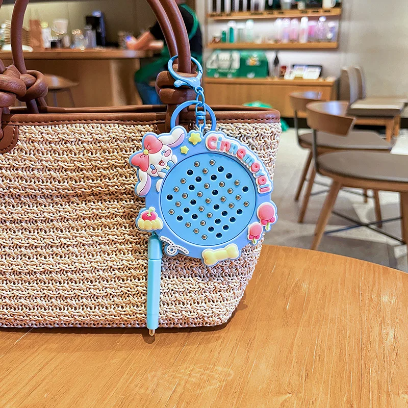 

Новый Sanrio Kitty Pochacco Pompompurin Cinnamoroll Kuromi интерес магнитная присоска доска для рисования брелок детский рюкзак кулон