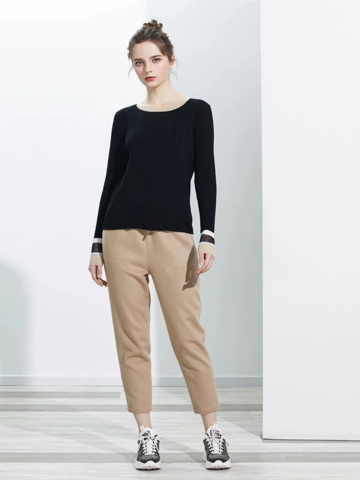 

Вязаная шерстяная кофта с длинным рукавом, воротником и цветовыми блоками, удобная посадка, трикотаж, новинка весенней коллекции