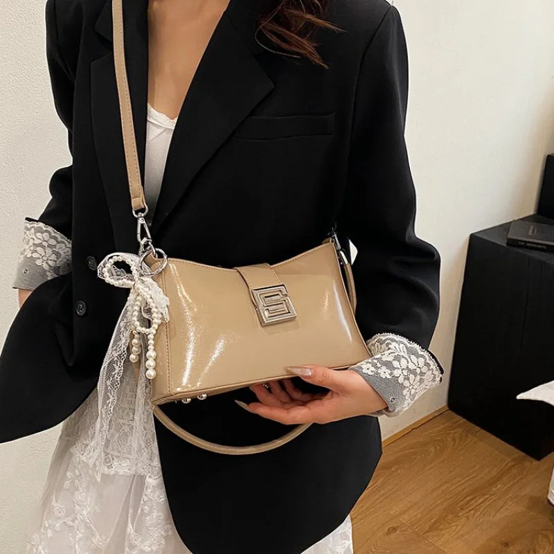 

High-End Women's Shoulder Bag Crafted From Premium Leather Featuring Paris Style And Casual Vintage Refined Look​