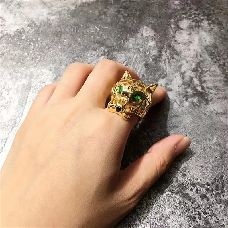 New Punk Style Tiger Head with Green Eyes Hollow Design Zircon Ring 925 Silver Wedding Party Jewelry Accessories for Women