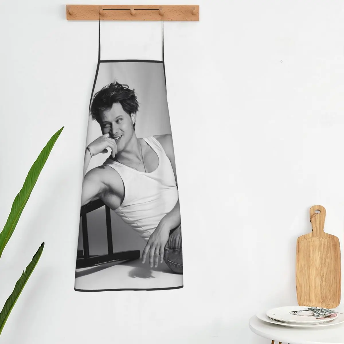 Soft Rudy Pankow JJ Maybank Poster Aprons Chef Cooking Baking Tablier Bib Kitchen Cleaning Pinafore for Women Men Gardening