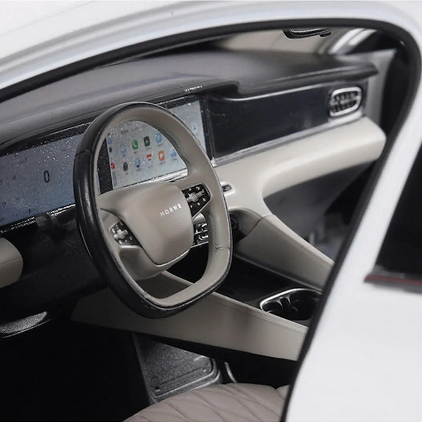 D7 EV Micromodel,Roewe Die-Cast Metal Replica,MG 8 Alloy Car Model, D7 Display, Desktop Decoration,White,1: 16