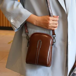 Yaz telefonu çanta kadın yağı balmumu inek derisi deri Crossbody çanta moda ve rahat omuz çantaları 'küçük kabuk çanta