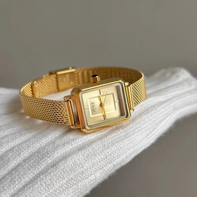 

2025 New Ladies' Watch Fashion Temperament Minimalist Luxury Retro Square Dial with Gold Strap with Quartz Women's Watch
