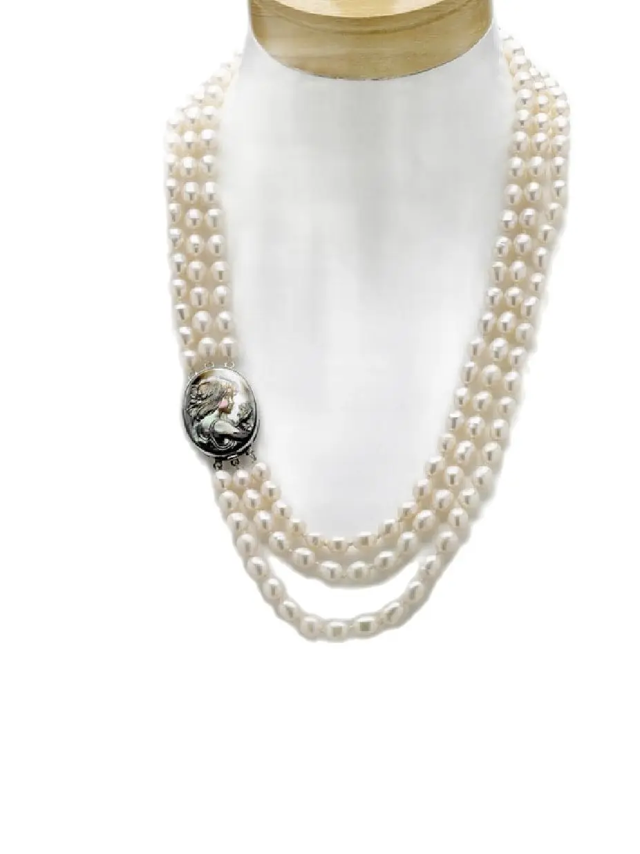 

Free shipping Freshwater Pearl and Black Mother-of-Pearl Cameo 3 Strand Necklace