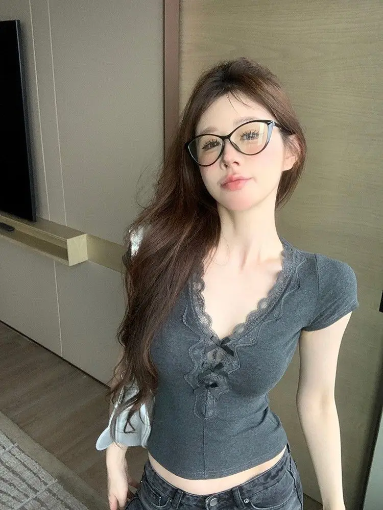 

Women's Crop Top Butterfly Bow V Neck Lace Trim Stretchy Slim Fit Summer Sexy Y2K Fashion Unique Design Gray