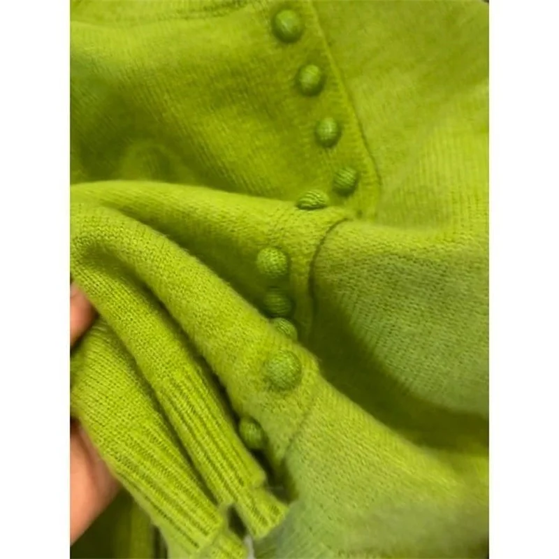2025 Autunno Moda High-end Super Bello Top lavorato a maglia Allentato e pigro Piccola giacca maglione verde profumato per le donne