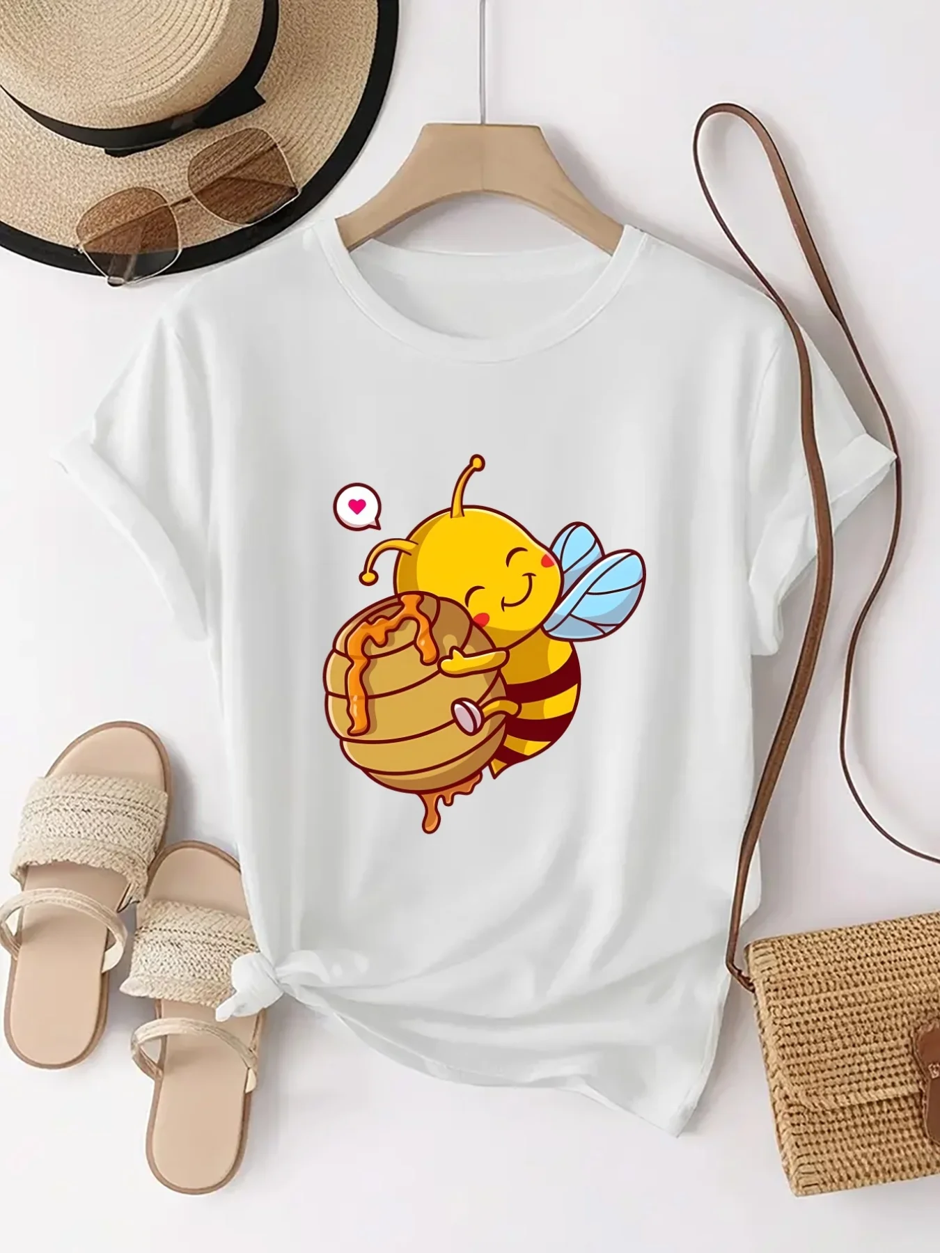 New Fashion Women Summer Tee Cute Bee Embracing Hive Sweet Smile Printed Tee Casual Crew Neck Short Sleeve Comfortable Funny Tee