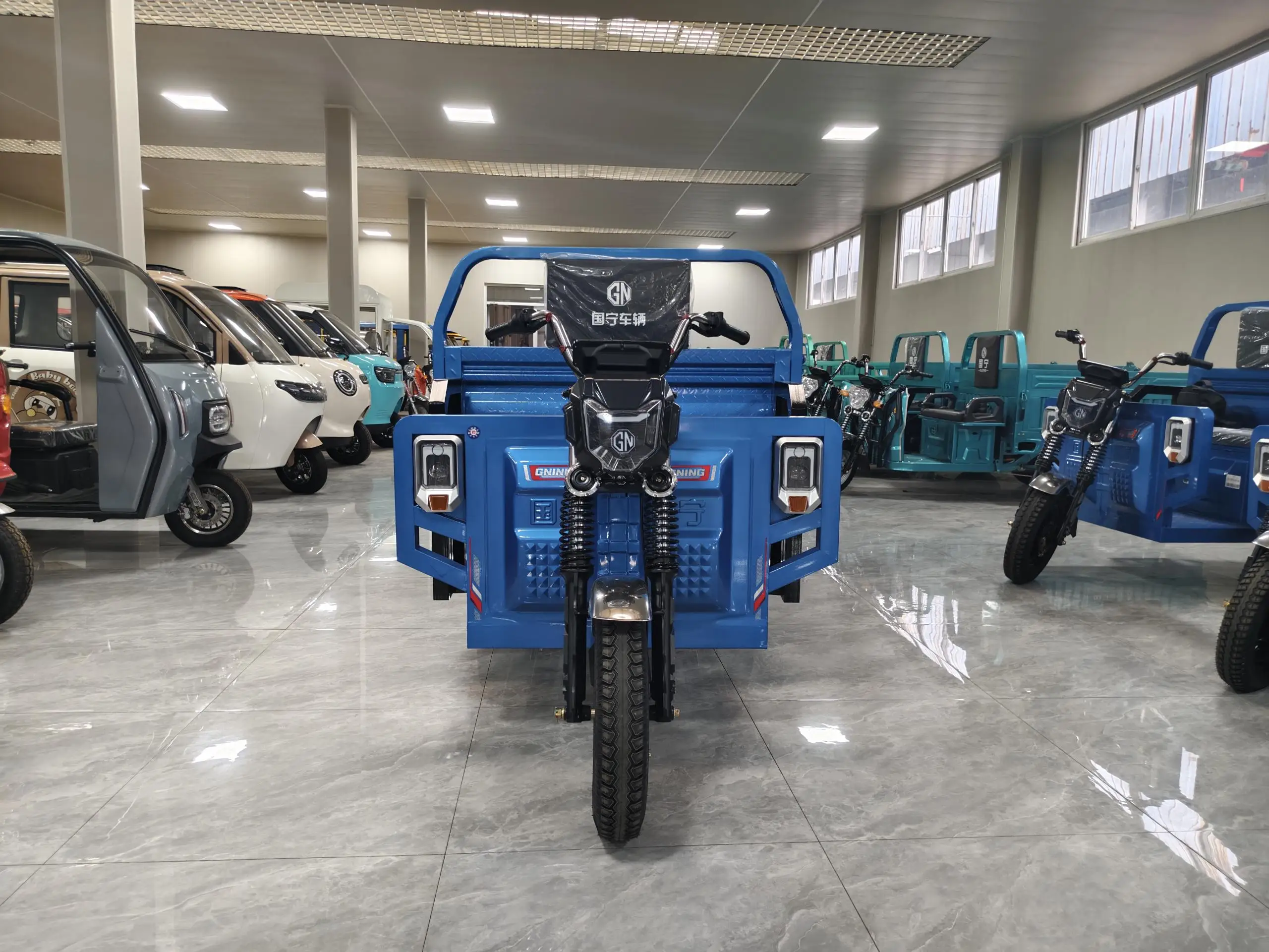 KEYU Authentic Two Seats 1500w 70h Motor Electric Bike Tricycle for Rural Transportation of Goods