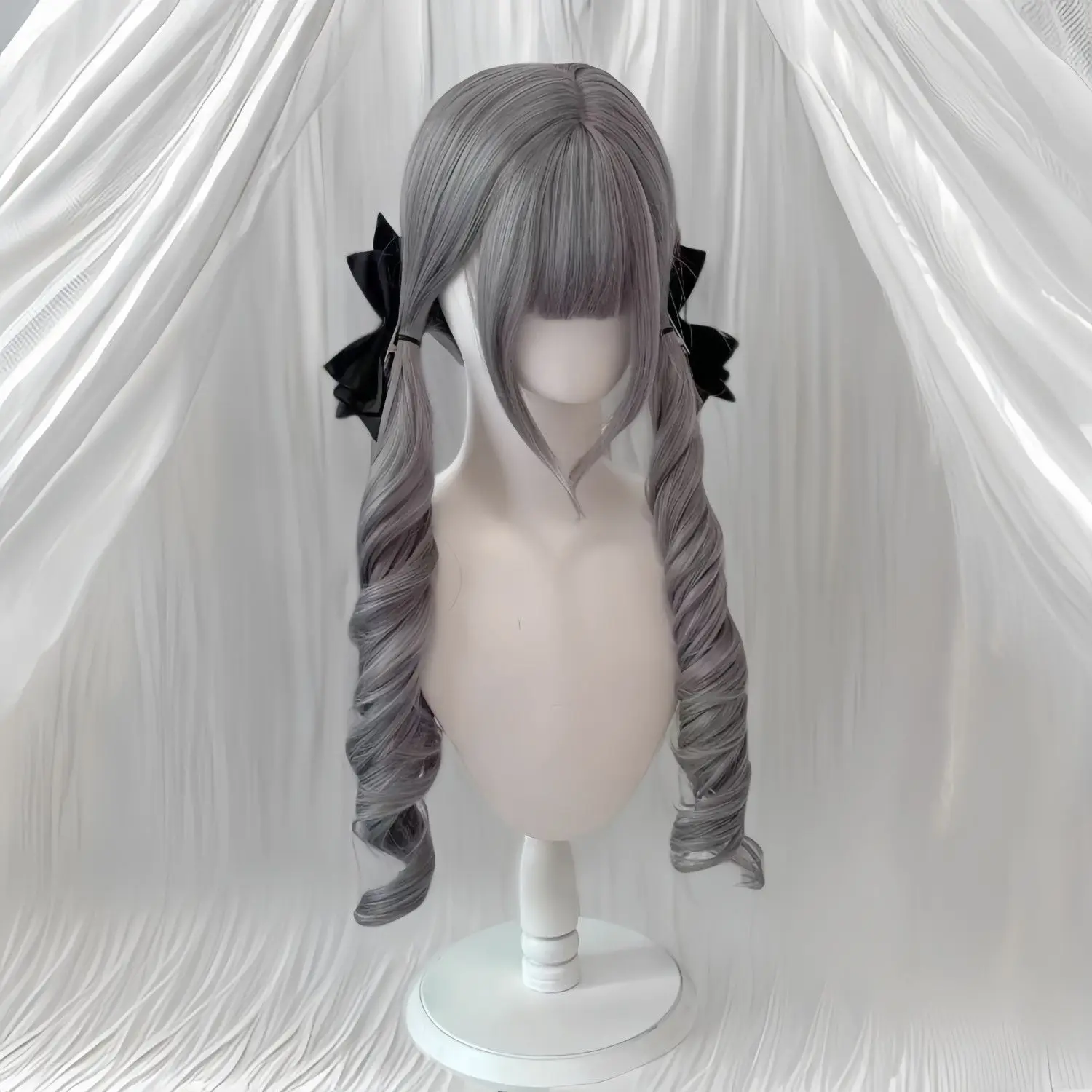 ‌ Peruca Lolita com franja de ar – cachos romanos cinza leite, caudas duplas, estilo escolar JK, franja costeletosa, cabelo sintético com touca completa