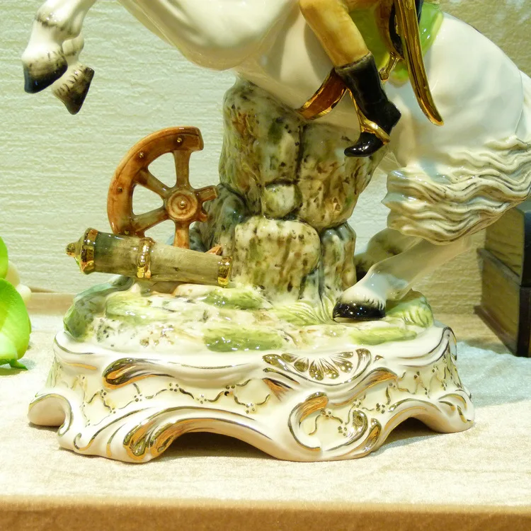 الحرف اليدوية الخزفية الأوروبية عالية الجودة مكتب سطح المكتب غرفة المعيشة مدخل خزانة الشاشة زخرفة الملحقات نابليون #5
