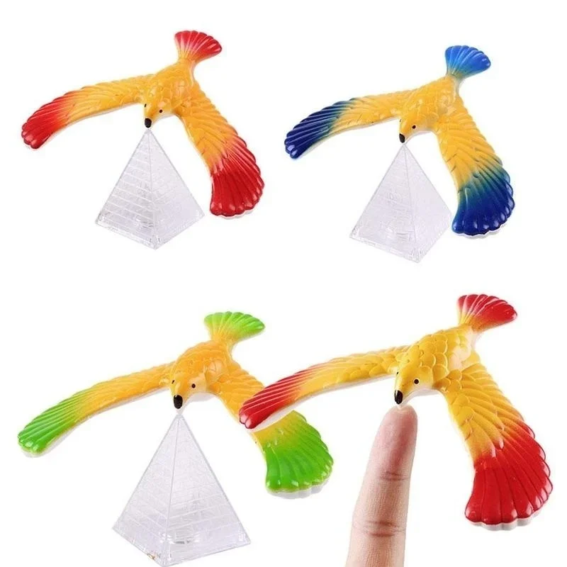Balancing Eagle With Pyramid Stand Magic Bird Desk Decor Funny Gadgets Novelty Toys For Children's Gift Miniature Figurines