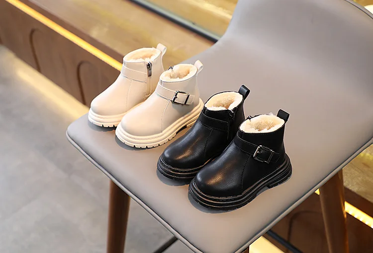 Winterstiefel für Mädchen, neue Mode, knöchelhohe Stiefel, wärmend, mit Kaschmirfutter, Kinderstiefel, rutschfeste Outdoor-Schuhe für Kleinkinder und Schüler. – Detail 2