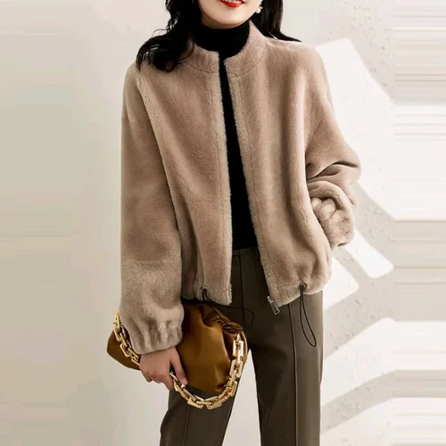 고급스러운 퍼 코트 고급스러운 퍼 코트 퍼 재킷 퍼 자켓 퍼 코트 퍼 재킷 퍼 자켓 퍼 코트 퍼 재킷 퍼 자켓 퍼 코트 