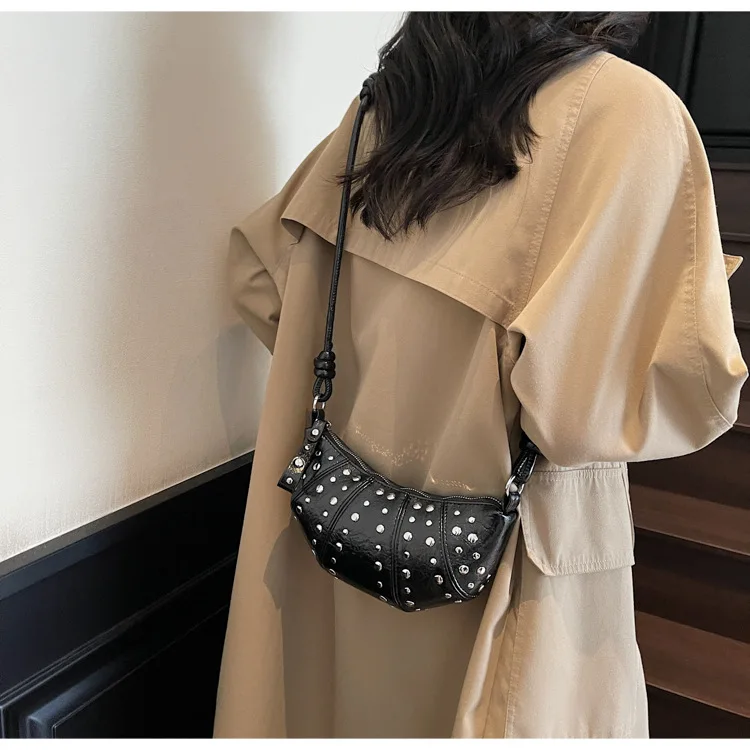 

​ ​ Новинка 2024 года, женская сумка через плечо в форме полумесяца, роскошная сумка через плечо с круассанами, повседневная сумка из мятой кожи для ежедневного использования ​