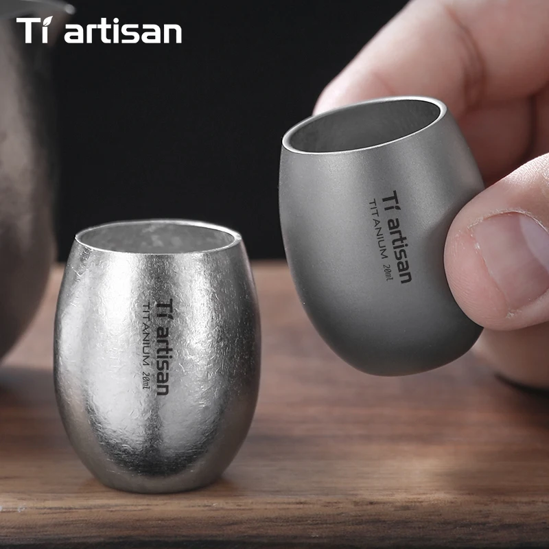Tiartisan 20ml Titan Mini-Sake-Becher Ultraleichter Runder Weißwein-Becher für Outdoor-Camping Picknicks Taschen-Teebecher Trinkgefäß