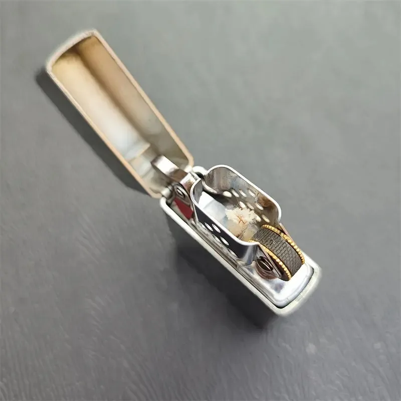 Genuine Zorro 902S Sexy Kerosenes Lighter 3D Embossed Beauty Girl White Brass Refined Windproof Petrol Lighter Men Gift