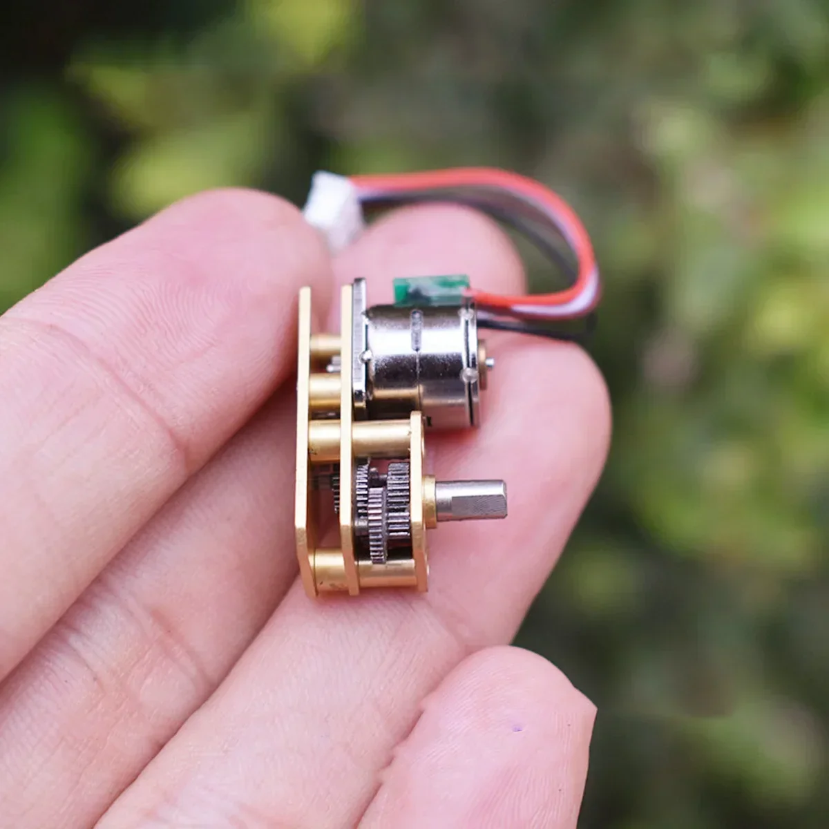 Mini GM1024-10BY Stepper Gear Motor DC 5V-12V 2-phase 4-wire Stepper Motor Step Angle 0.018 Degrees for Medical Device image 4