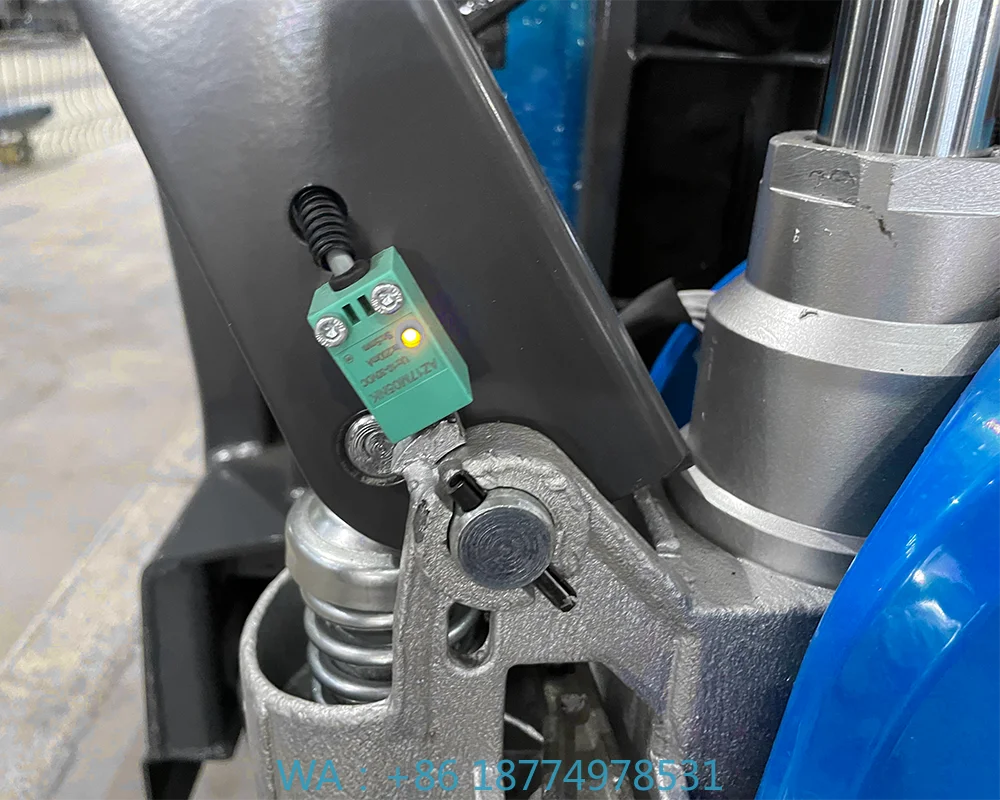 Cylinder New Light Weight Pallet Jack Manufacture Sale1500kg 1.5 TON Small Electric Handling Forklift Lithium Hydraulic
