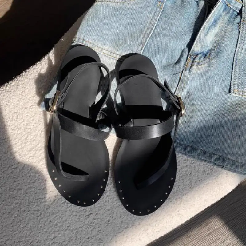 Designer Flat With Gladiator Sandals Summer Shoes Woman Handsome Rivet Flats Sandals Black Open Toe Sandalias Mujer Flip Flops