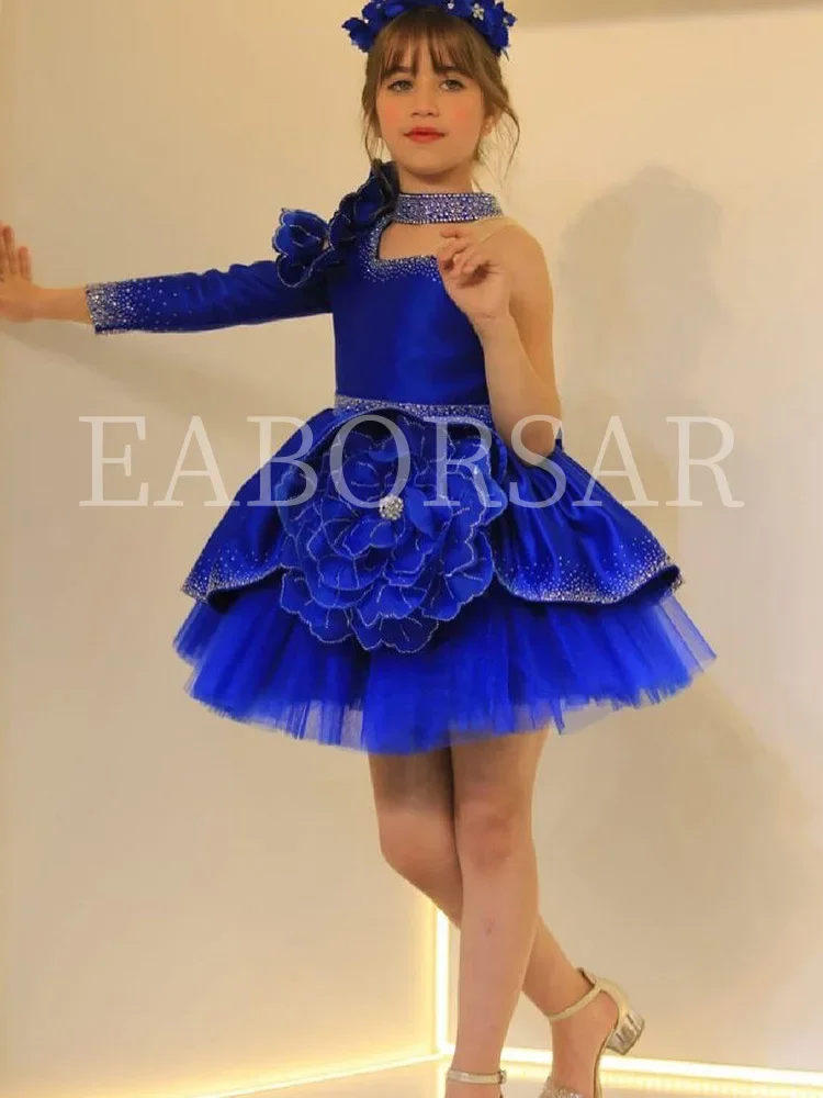 エレガントなワンショルダーフラワーガールドレス花の装飾子供の日のステージパフォーマンス衣装光沢のあるティアードイブニングドレス