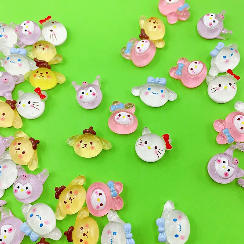 ملحقات مينيسو الجديدة السمين الجليدية سانليو المختلطة من الراتينج، مشبك شعر، جراب هاتف، إكسسوارات للشعر، ملحقات غراء كريمي