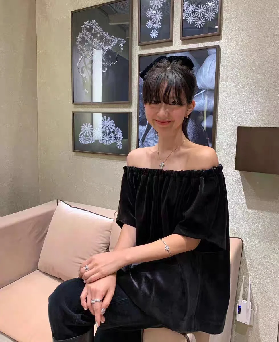 

Ele Velvet oulder Bared Top Multi Wear Sle Casual Loose Fit ort Sve Women's irt Pure Color Casual Wear