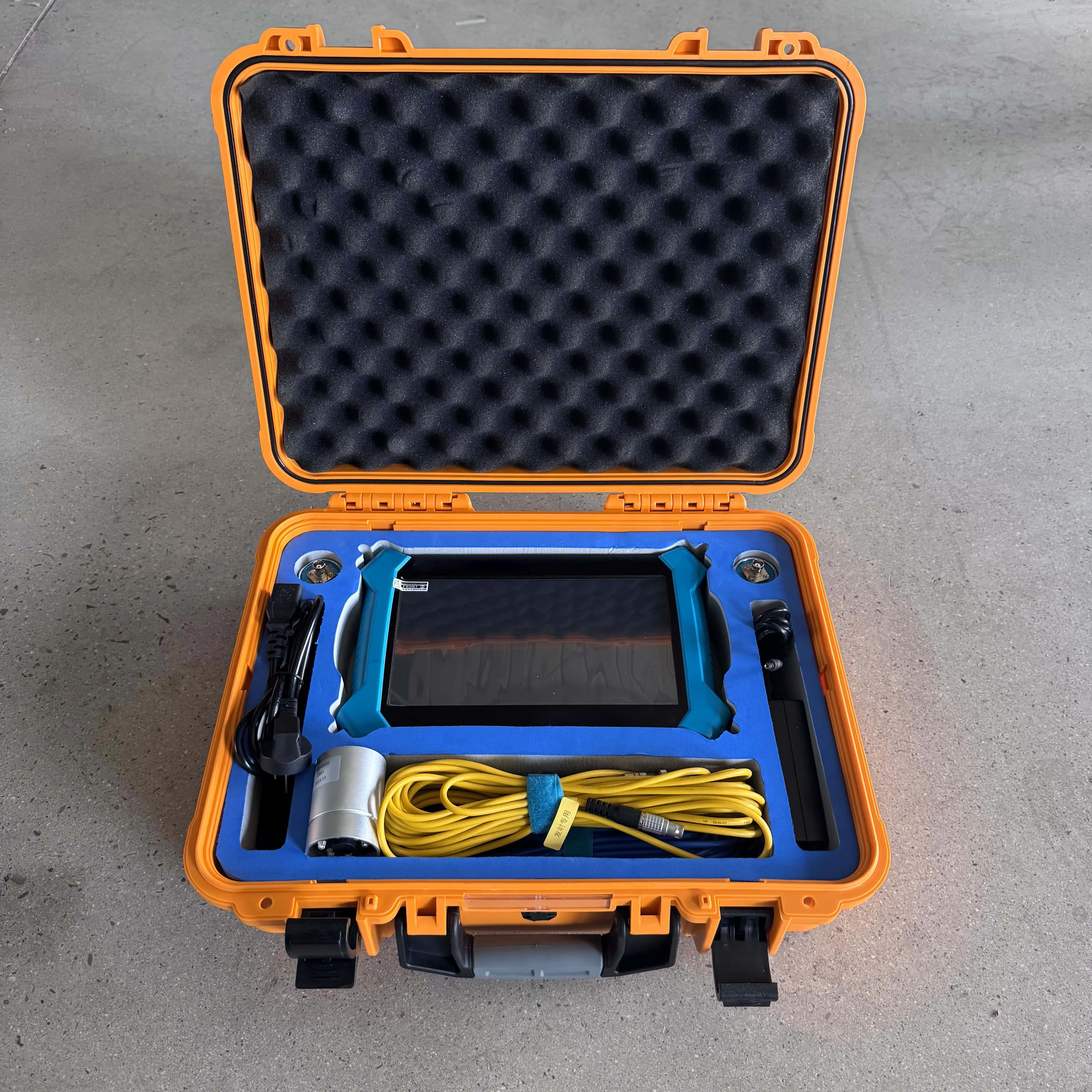 Peralatan Ndt Penguji Kecepatan Pulsa Ultrasonik Detektor Non-Logam dengan Garansi 1 Tahun Tenaga Elektronik