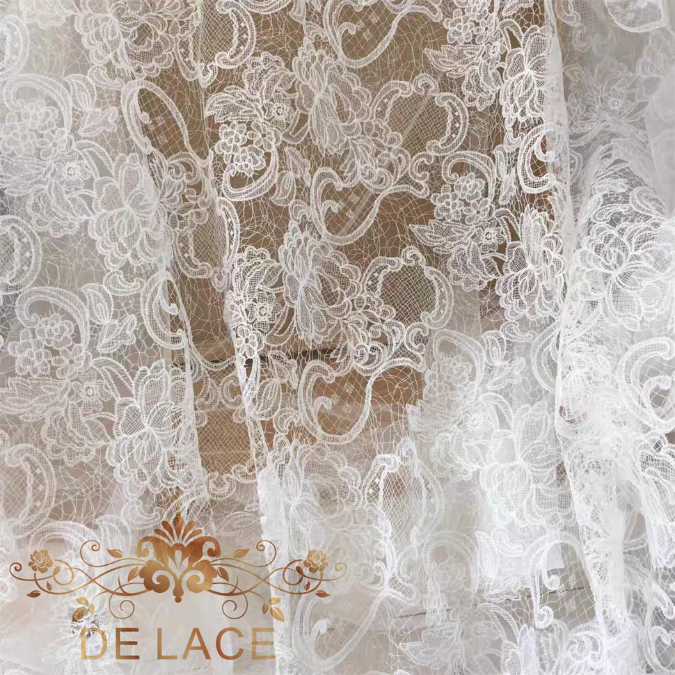 Tela de encaje bordado de hilo de seda de pescado francés de alta calidad con lentejuelas para vestido de novia