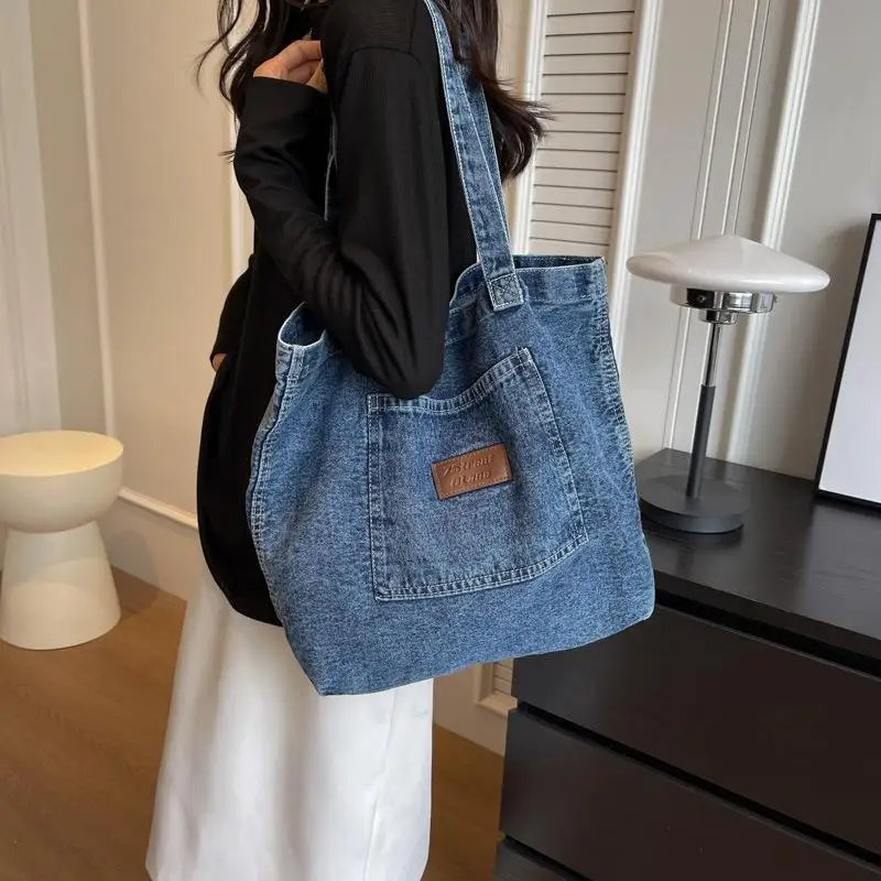 Designer-Handtasche aus Denim, luxuriöse Designer-Tragetasche, modische Clutch-Taschen, einfarbige, schlichte Damen-Handtaschen für den täglichen Gebrauch, 202 – Detail 1