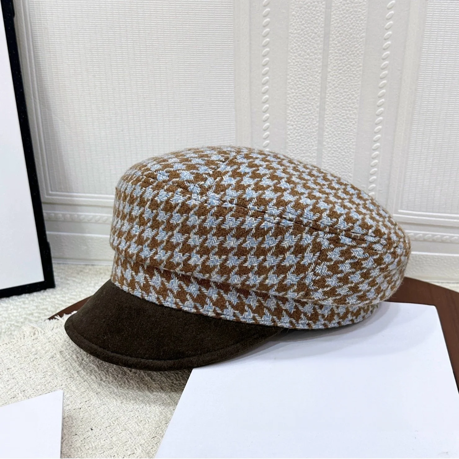 Fashionable Riding Cap: New Arrival Retro Houndstooth Military Cap, Face-Slimming Baseball Cap, British-Style Baseball Cap