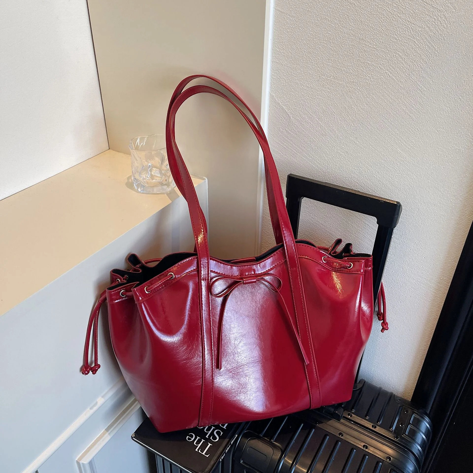 

French Style Lace Up Bow Shoulder Bag Autumn Winter Retro Simple Tote Bag Red PU Large Capacity Versatile Commuting Underarm Bag