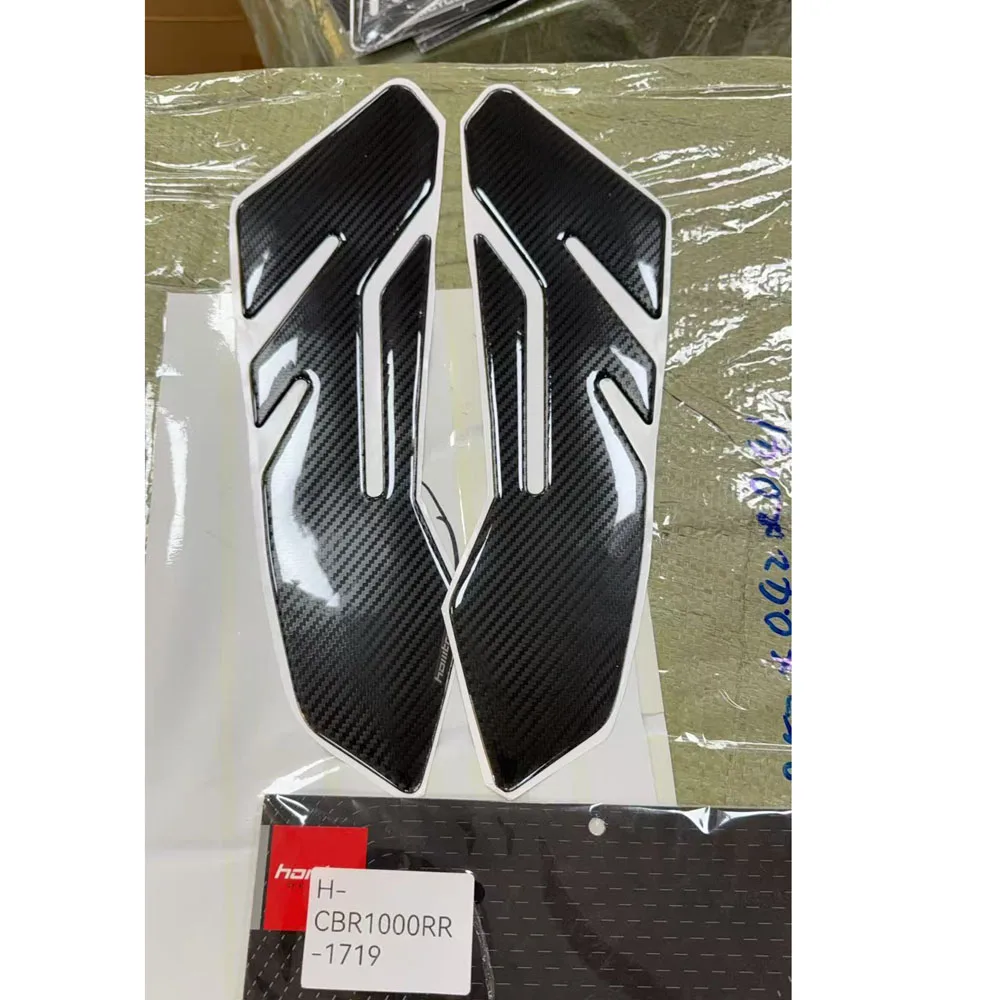 

Motorcycle Carbon Side Tank Pad Protection Knee Grip for Honda CBR1000RR 2017-2019
