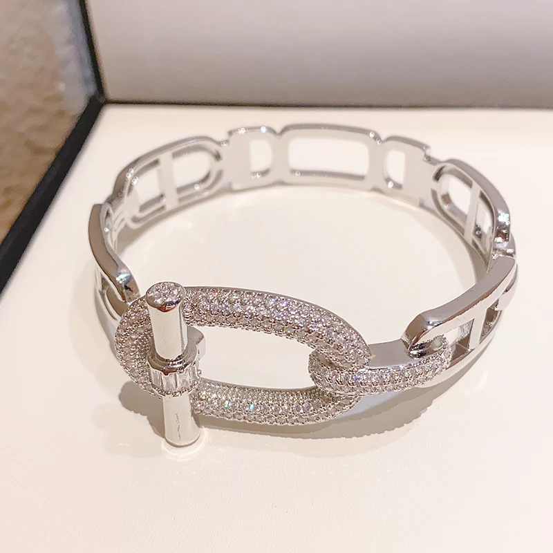 Modna biżuteria pozłacana 18-karatowym złotem, mosiężna bransoletka w stylu punkowym, bransoletka w stylu dworskim dla kobiet.