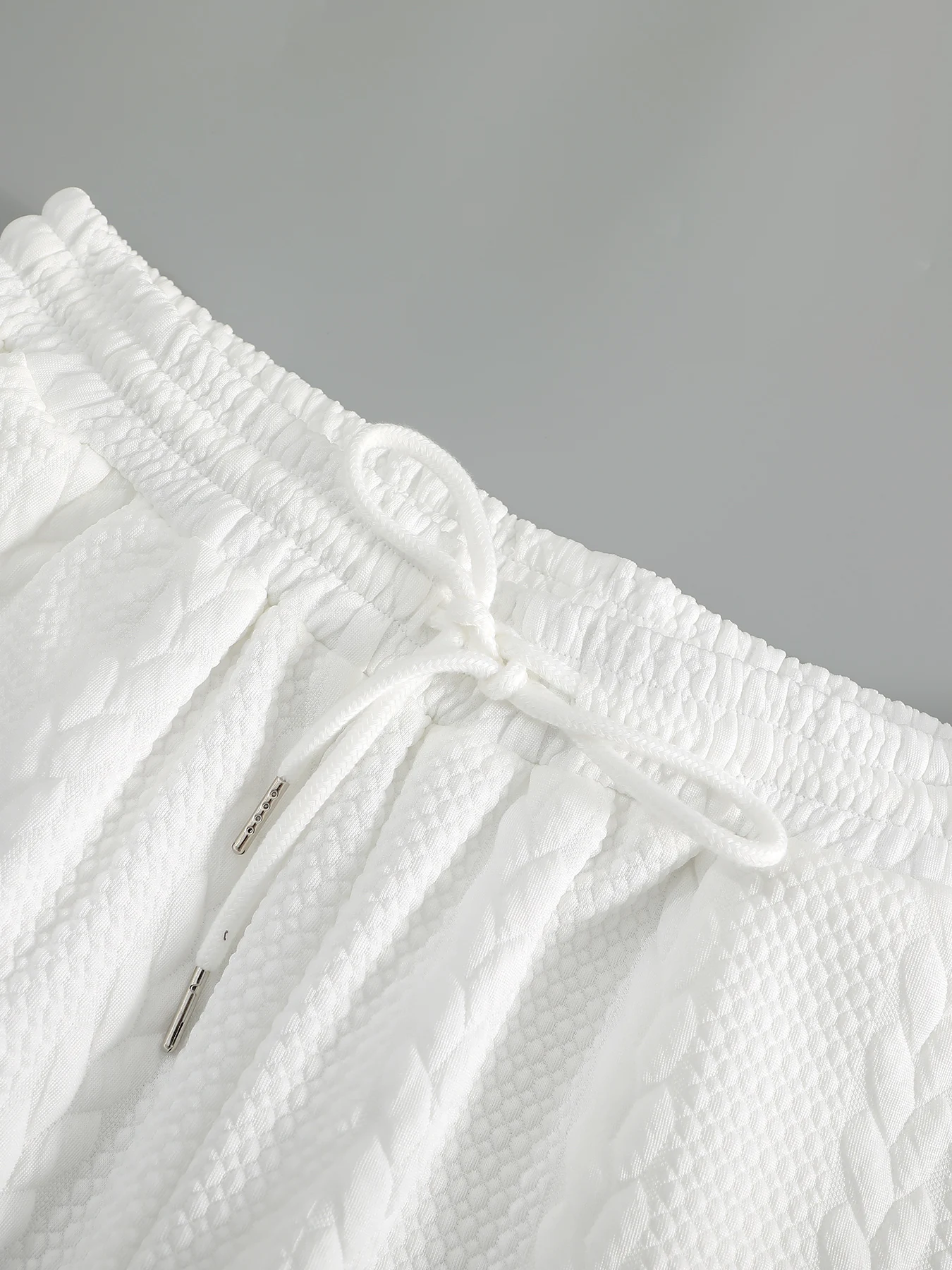 Men's White Drawstring Casual Shorts Summer Loose Breathable 5 Inch Shorts