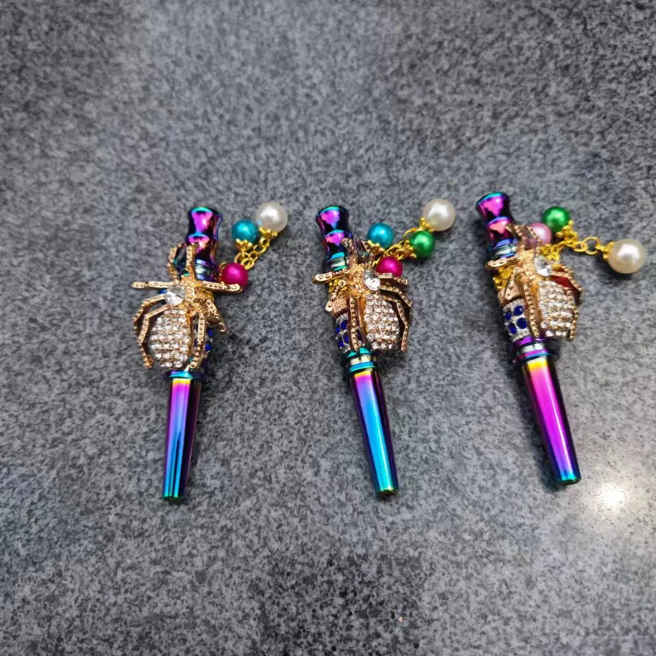 8cm colorful spider shaped metal cigarette holder