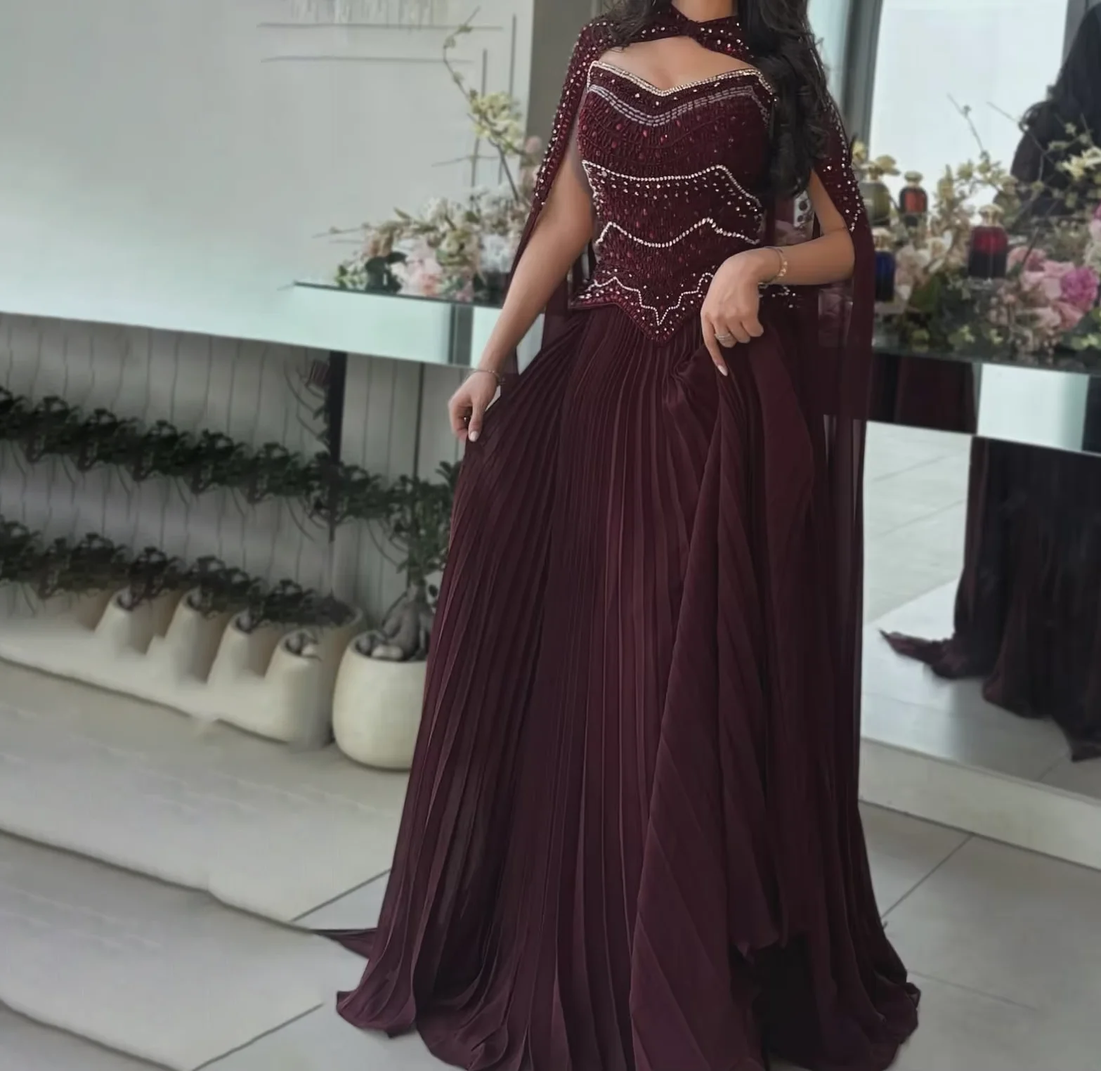 

Saudi Arabia Evening Dress Dark Burgundy Prom Gowns Pleats Chiffon with Crystal Beads Shining Cape