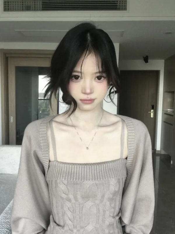 

Retro Unique Knitted Cardigan And Strap Top Two-Piece Set Ele Clete Outfit Spring 2026 Comfortable Long Sve round Ne