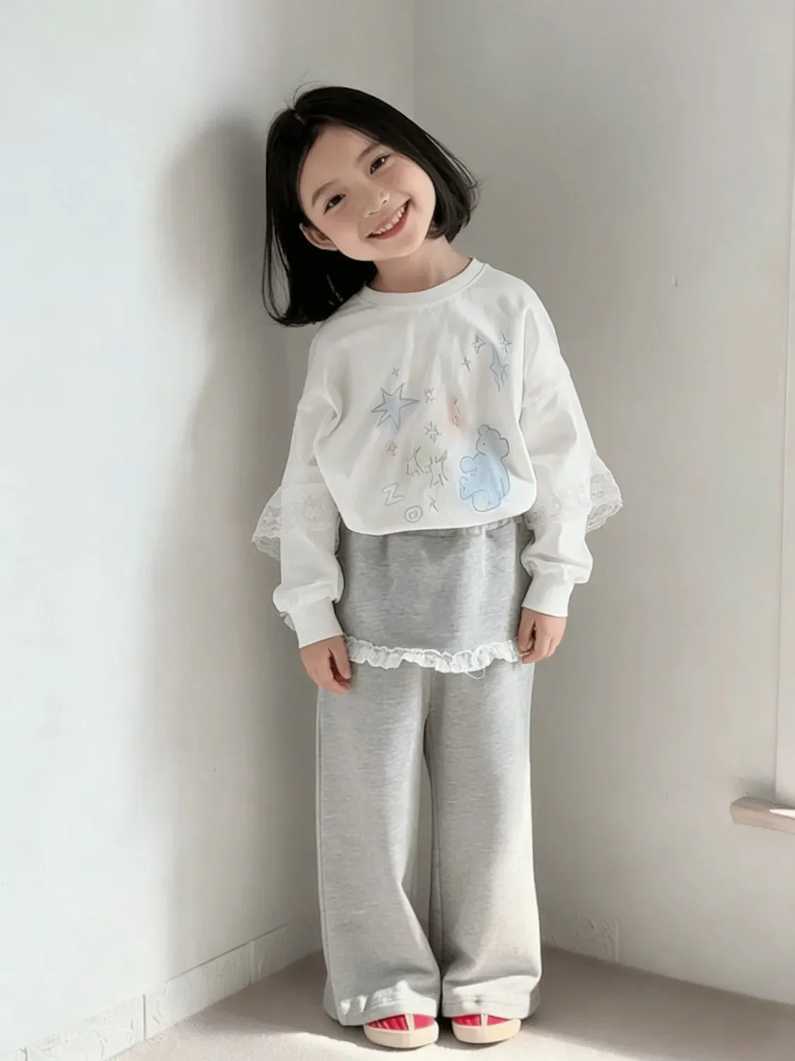 

Spring and Autumn Children's Set 2026 New Girl's Printed T-shirt Lace Lace Straight Leg Pants Two Piece Set