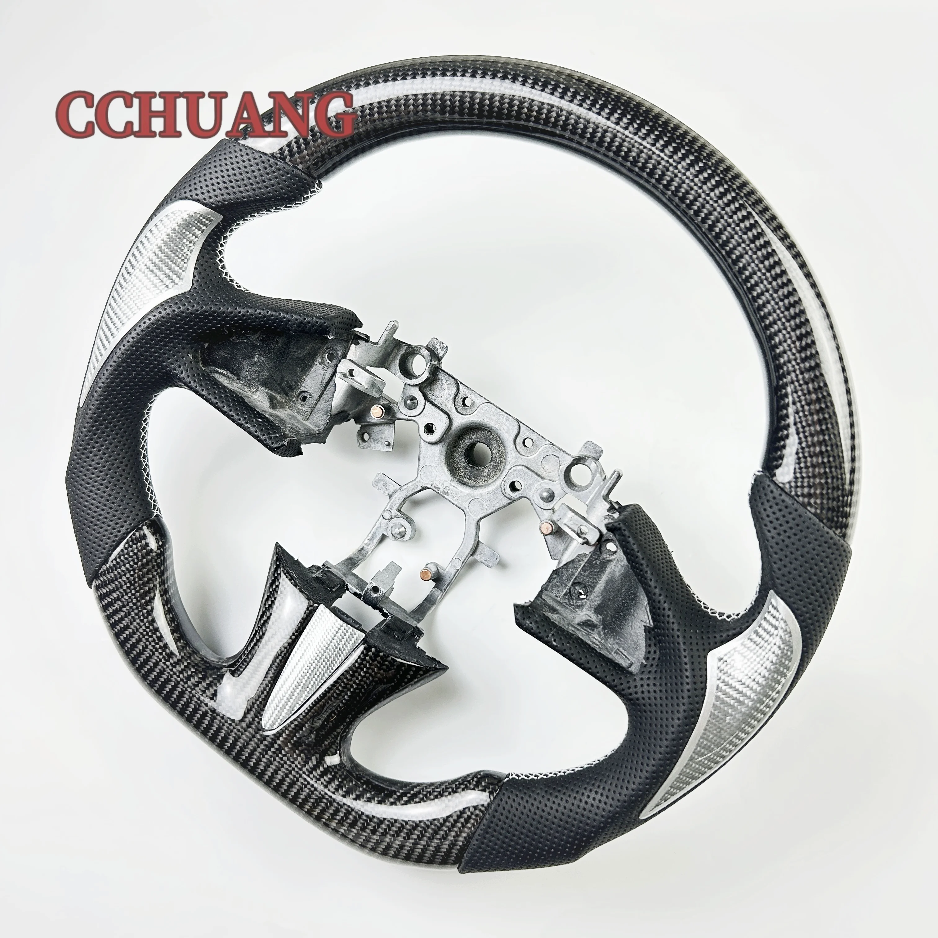 Custom made for the Infiniti 2013-2022 Q50 q50s qx50 q60 car perforated leather carbon fiber steering wheel