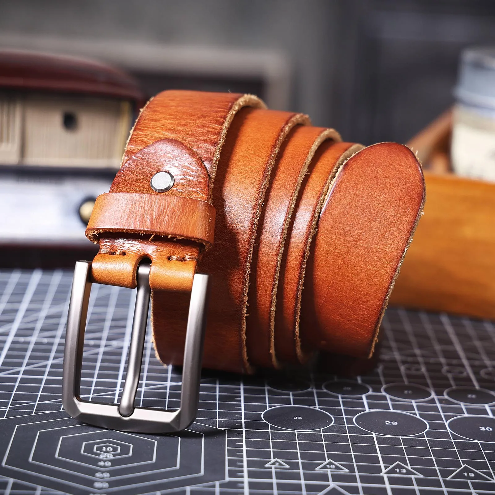 S.WORKER Klassischer Herrengürtel aus echtem Leder mit Dornschließe aus Legierung, Oberschicht aus Rindsleder, Retro-Freizeitgürtel für Jeans mit Geschenkbox – Detail 30