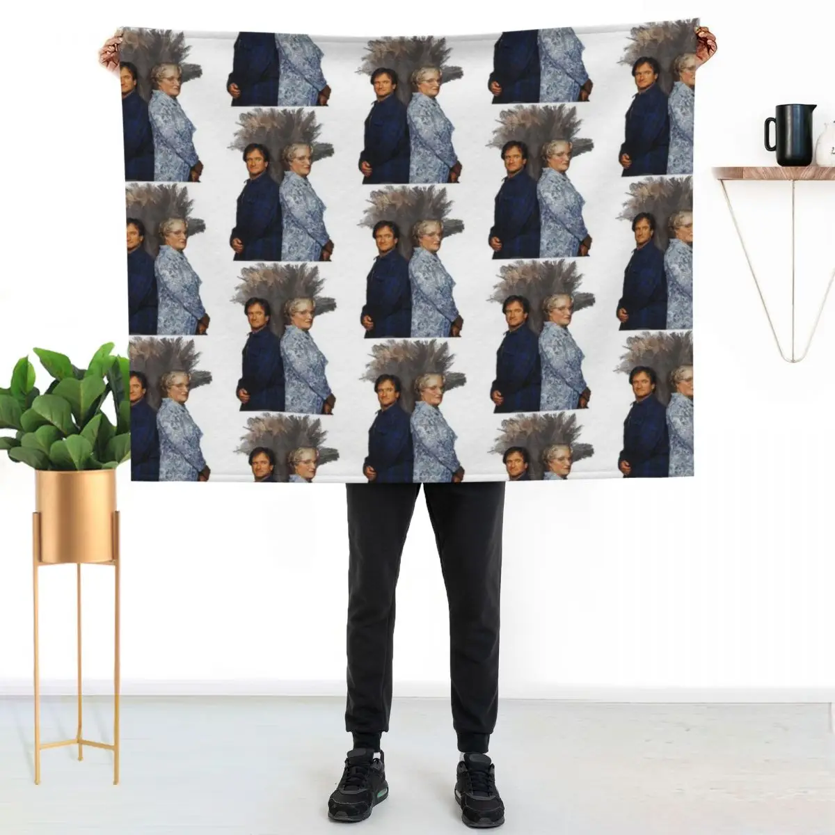 Robin Williams Mrs Doubtfire Funny Poster Men_s Basic Short Sleeve T-Shirt Throw Blanket Plush halloween Custom Blankets