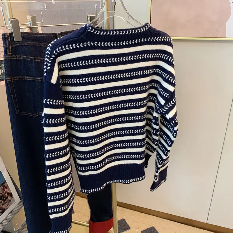 Cardigan Sweater with Diagonal Stripe Pattern Autumn Winter French Style Knit Top Y2k Korean Fashion Sweaters for Women