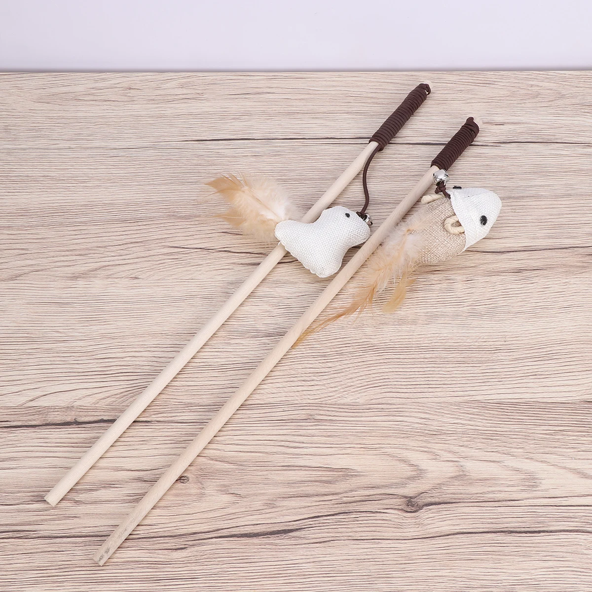 

2Pcs Wooden Teasing Stick Interactive Training Cat Training Pet Cat Toy Kitten Playing Bird Mouse Shaped