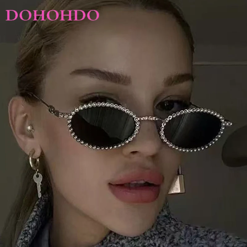 

Luxury Retro Metal Oval Imitation Diamond Women Men Sunglasses Fashion Designer Shades Travel Street Photography Eyewear UV400
