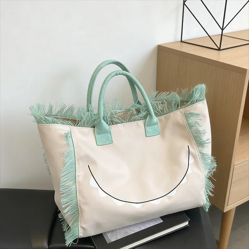 

Нейлоновые простые сумки с кисточками, Лидер продаж 2025, модные новые сумки, однотонные универсальные сумки высокого качества для отпуска, сумки на плечо